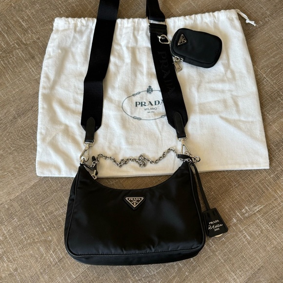 Prada Re-Edition 2005 Bag - Picture 2 of 16